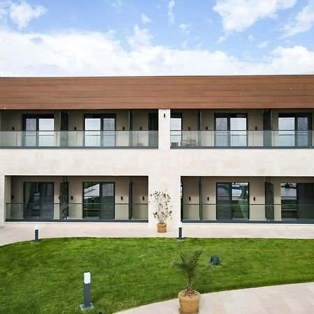 Belinda Hotel Mamaia Adults Only Ngoại thất bức ảnh