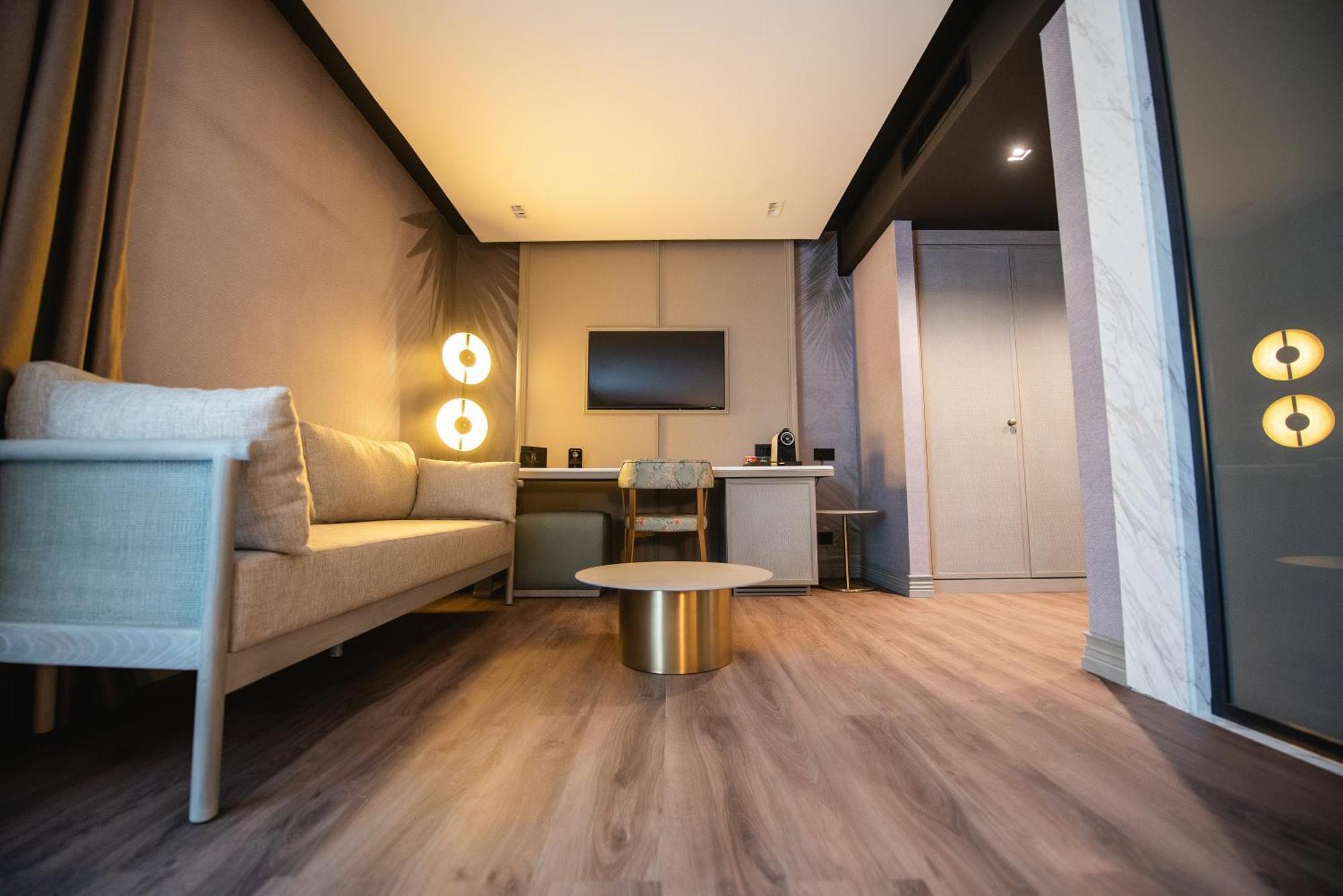 Belinda Hotel Mamaia Adults Only Ngoại thất bức ảnh