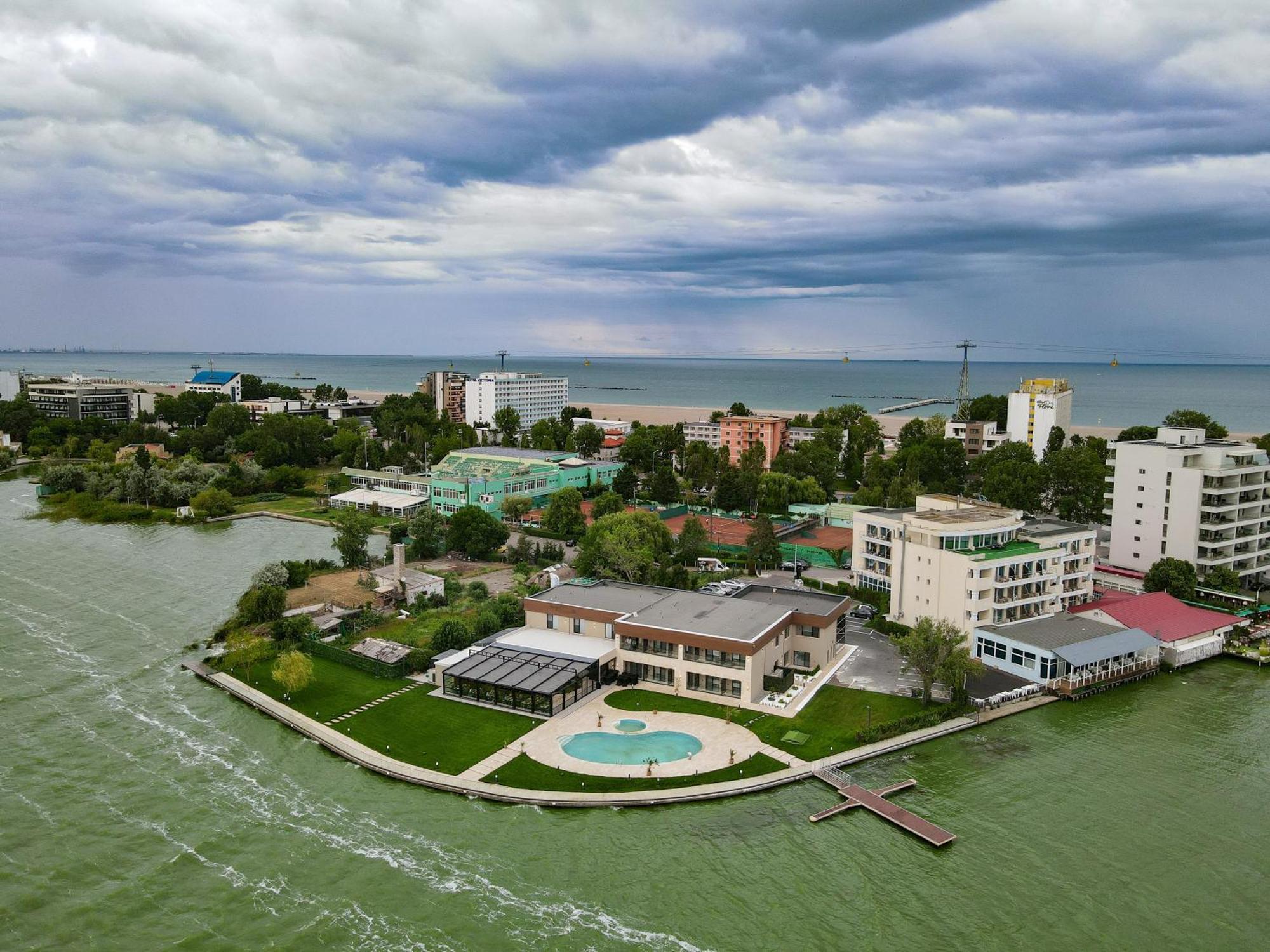 Belinda Hotel Mamaia Adults Only Ngoại thất bức ảnh